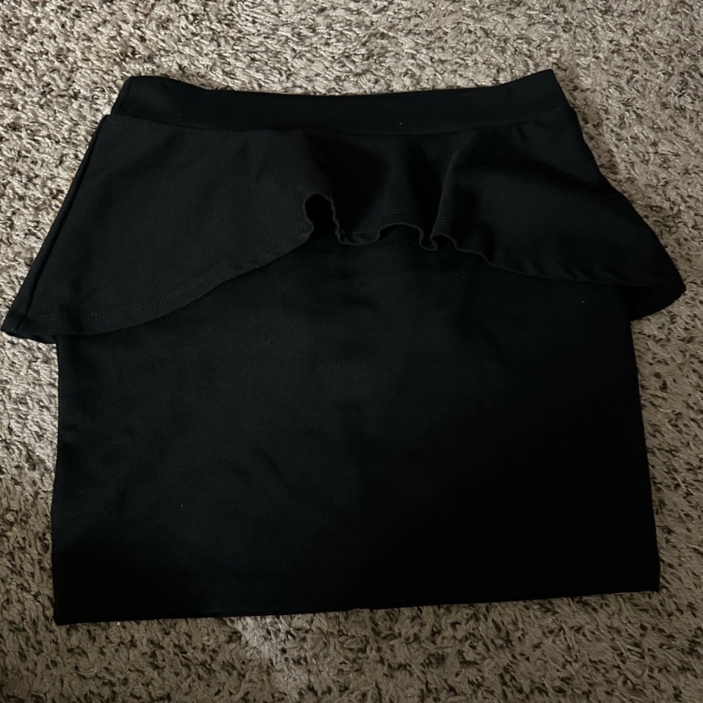 Popular Basics Black Mini Skirt with Ruffle